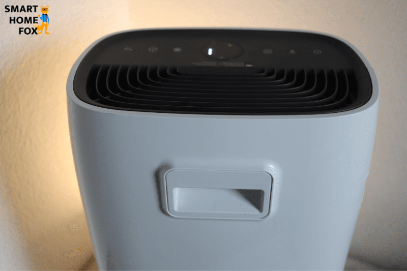 Der Tragegriff auf der Rückseite vom Luftreiniger